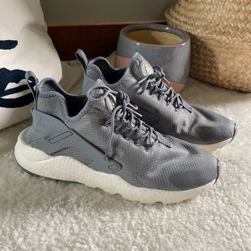 Women’s Nike Air Huarache runners